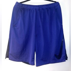 Nike Men’s Dri Fit Basketball Shorts Blue and Navy Size Large